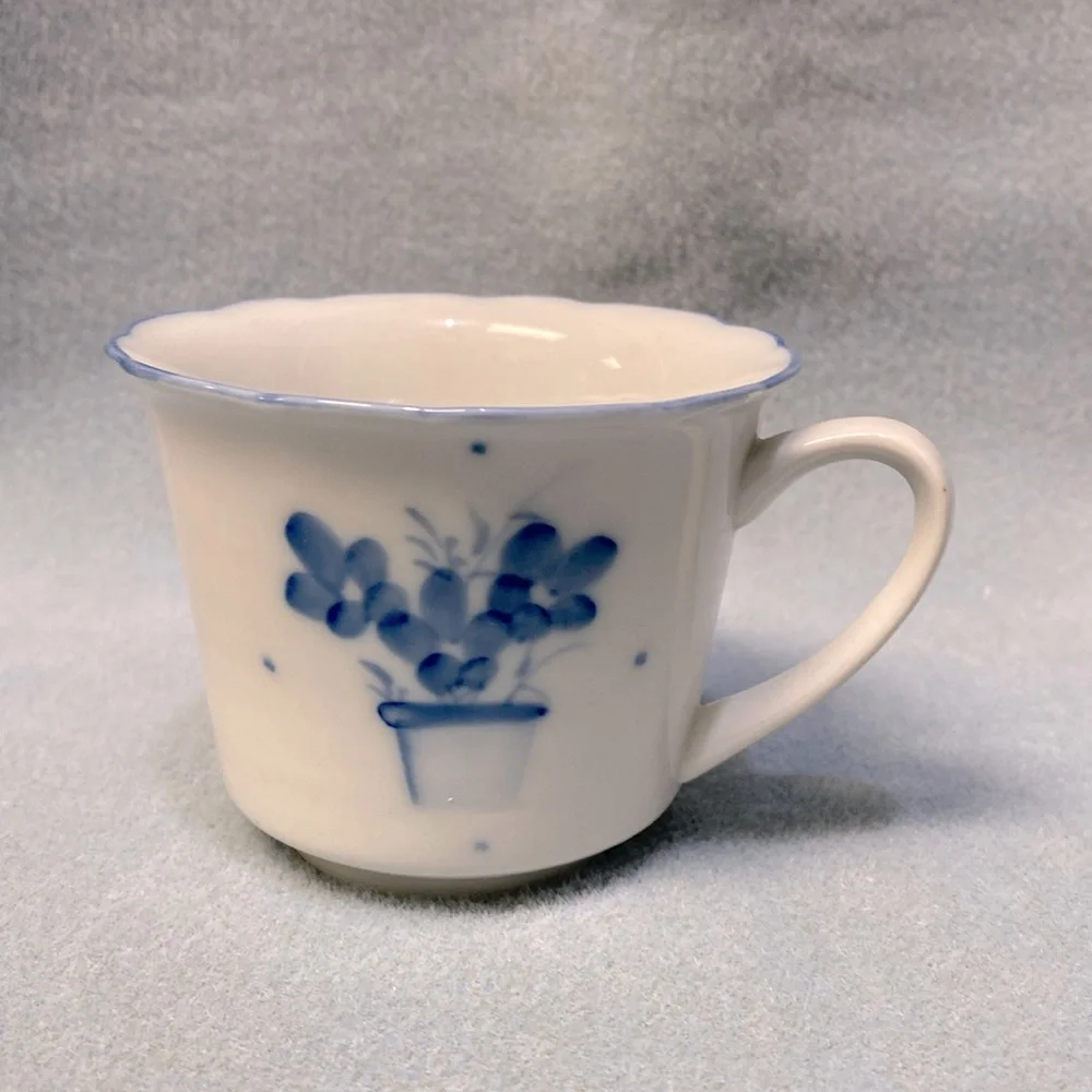 2  STEELE HAND PAINTED PORCELAIN DE CHINE CUP Blues (set of two)